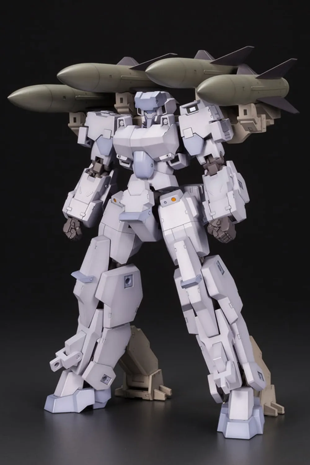 Rise of Gunpla Kotobukiya|Frame Arms^FRAME ARMS 1/100 : TYPE 32 MODEL 3 GOU-RAI WITH IMPROVED HAWK