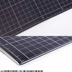 Rise of Gunpla Madworks^MADWORKS : A2/A3 FOLDABLE MODEL CUTTING MAT (WHITE) ( TAPIS DE DECOUPE PLIABLE )